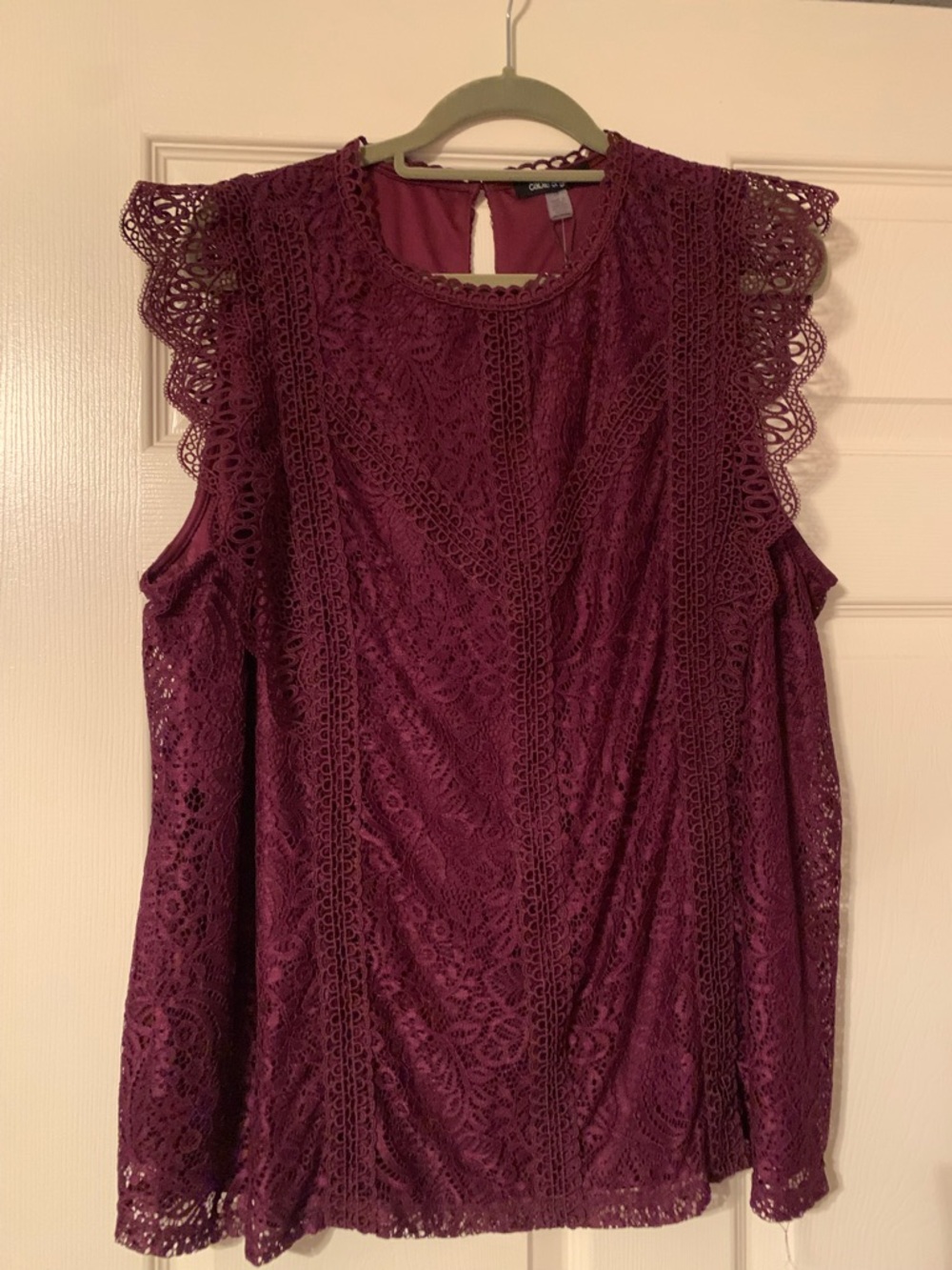Cable & Gauge Plum Lace Cold-Shoulder Top